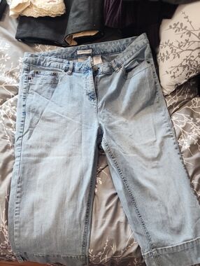 Villager Light Blue Women's Jean Capri